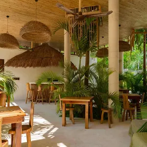Beautiful Swim-up With Private Terrace, Pool And Jungle Gym Appartement