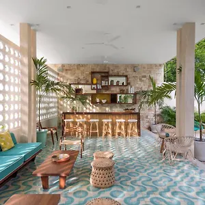 Tiki Tiki فندق